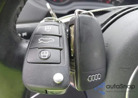 2018 Audi Q3 2.0T Premium/2.0T Sport Premium z USA, uszkodzony, nr VIN WA1ECCFS4JR002669